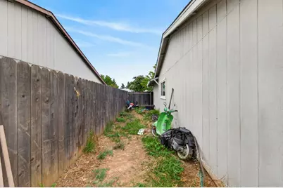 8960 Brydon Way, Sacramento, CA 95826 - Photo 29