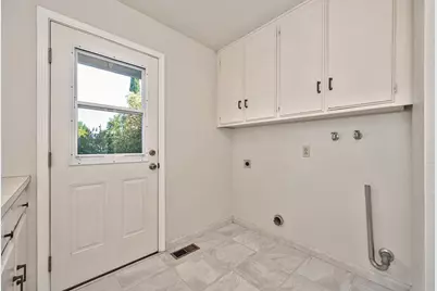 725 Sherwood Drive, Yuba City, CA 95991 - Photo 19