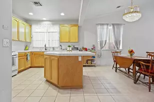 8978 Silver Bay Way, Sacramento, CA 95829 - Photo 5
