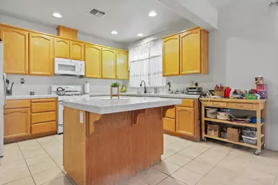 8978 Silver Bay Way, Sacramento, CA 95829 - Photo 7