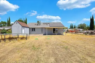 2137 Holcomb Ave, Yuba City, CA 95993 - Photo 31