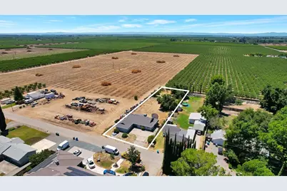 2137 Holcomb Avenue, Yuba City, CA 95993 - Photo 3
