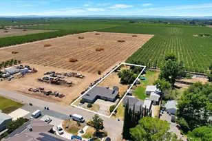 2137 Holcomb Ave, Yuba City, CA 95993 - Photo 3