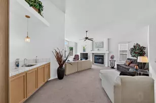 4923 Shady Leaf Way, Sacramento, CA 95838 - Photo 5