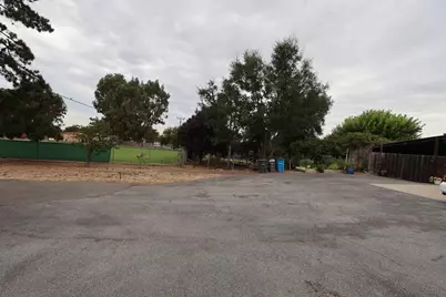 307 Mansfield Rd, Hollister, CA 95023 - Photo 11