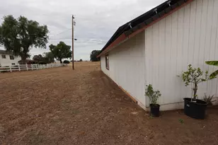 307 Mansfield Rd, Hollister, CA 95023 - Photo 5