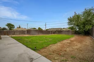 455 N Lincoln Ave, Manteca, CA 95336 - Photo 23