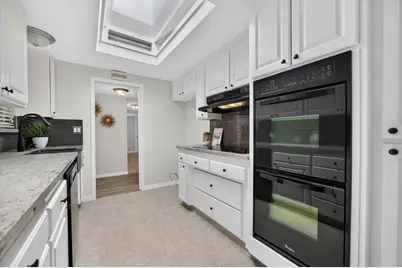 6792 Orleans Way, Sacramento, CA 95831 - Photo 17