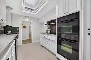 6792 Orleans Way, Sacramento, CA 95831 - Photo 17