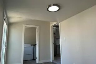 180 N Airport Way, Manteca, CA 95337 - Photo 15