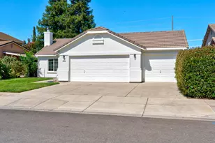 4611 Glimmer Ln, Turlock, CA 95382 - Photo 5