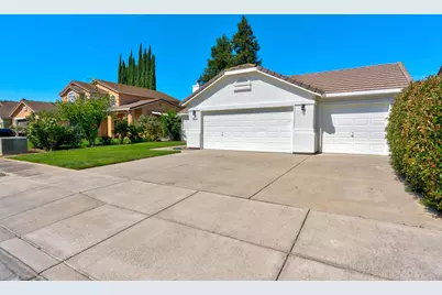 4611 Glimmer Lane, Turlock, CA 95382 - Photo 7
