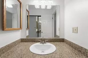 100 Del Verde Cir, Sacramento, CA 95833 - Photo 33