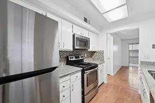 100 Del Verde Cir, Sacramento, CA 95833 - Photo 13