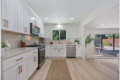 2001 Maryal Drive, Sacramento, CA 95864 - Photo 33