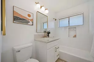 2001 Maryal Dr, Sacramento, CA 95864 - Photo 37