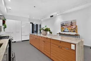1813 Capitol Ave, Sacramento, CA 95811 - Photo 21