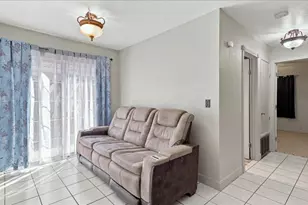 8790 Fox Creek Dr, Stockton, CA 95210 - Photo 9