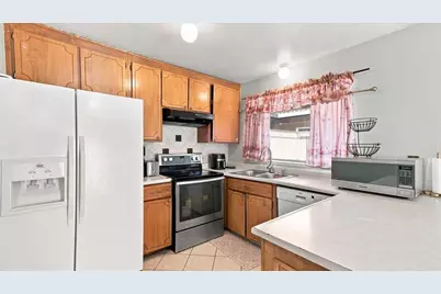 8790 Fox Creek Drive, Stockton, CA 95210 - Photo 11