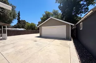 1860 W Willow St, Stockton, CA 95203 - Photo 23