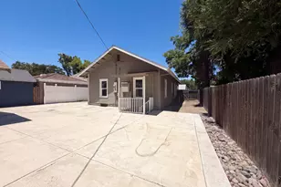 1860 W Willow St, Stockton, CA 95203 - Photo 5