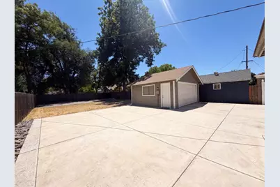 1860 W Willow Street, Stockton, CA 95203 - Photo 25