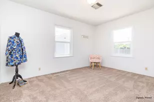 1860 Carol Ave, Merced, CA 95341 - Photo 9