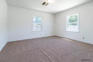 1860 Carol Ave, Merced, CA 95341 - Photo 13