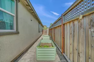 17562 Graceada Ln, Lathrop, CA 95330 - Photo 35