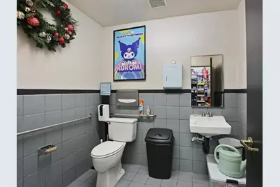 702 E Porter Avenue #B, Stockton, CA 95207 - Photo 17