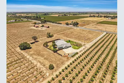 1844 W Highway12, Lodi, CA 95242 - Photo 3