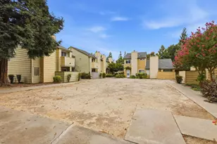 8224 Center Pkwy, Sacramento, CA 95823 - Photo 25
