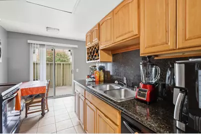 8224 Center Parkway #28, Sacramento, CA 95823 - Photo 9