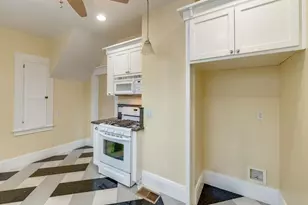 1552 34th St, Sacramento, CA 95816 - Photo 13
