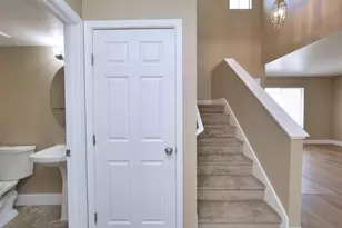 2013 Watercourse St, Stockton, CA 95206 - Photo 29
