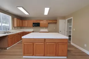 2013 Watercourse St, Stockton, CA 95206 - Photo 55