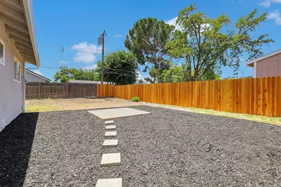 2702 Meadowvale Avenue, Sacramento, CA 95822 - Photo 31