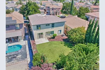 660 Bramblewood Avenue, Lathrop, CA 95330 - Photo 5