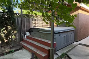 2701 58th St, Sacramento, CA 95817 - Photo 17