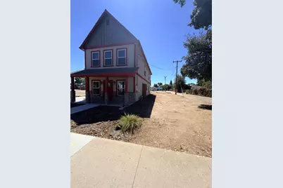 915 E G Street, Oakdale, CA 95361 - Photo 3