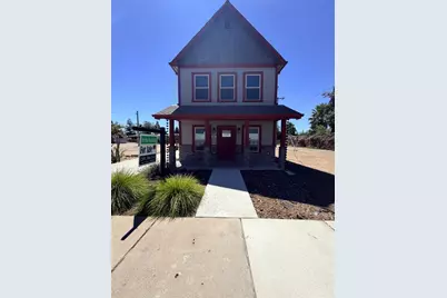 915 E G Street, Oakdale, CA 95361 - Photo 1