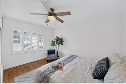 5836 Raymond Way, Sacramento, CA 95820 - Photo 37