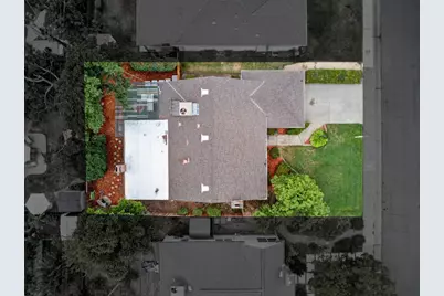 5836 Raymond Way, Sacramento, CA 95820 - Photo 59