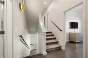 2580 W El Camino Ave, Sacramento, CA 95833 - Photo 33