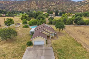 33485 Globe Dr, Springville, CA 93265 - Photo 9