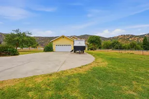 33485 Globe Dr, Springville, CA 93265 - Photo 3