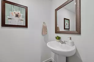 2193 Shady Tree Cir, Roseville, CA 95747 - Photo 11