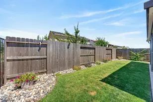 2193 Shady Tree Cir, Roseville, CA 95747 - Photo 43