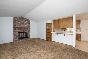 2004 Nadine Ave, Ceres, CA 95351 - Photo 5