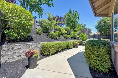 2021 Horseshoe Glen Circle, Folsom, CA 95630 - Photo 43